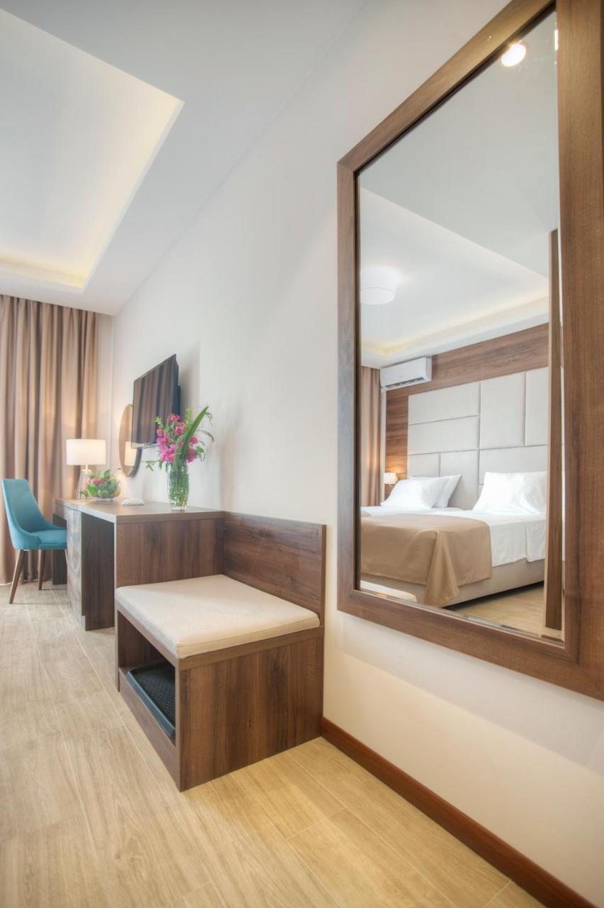 Twelve By Aycon Hotel 4*