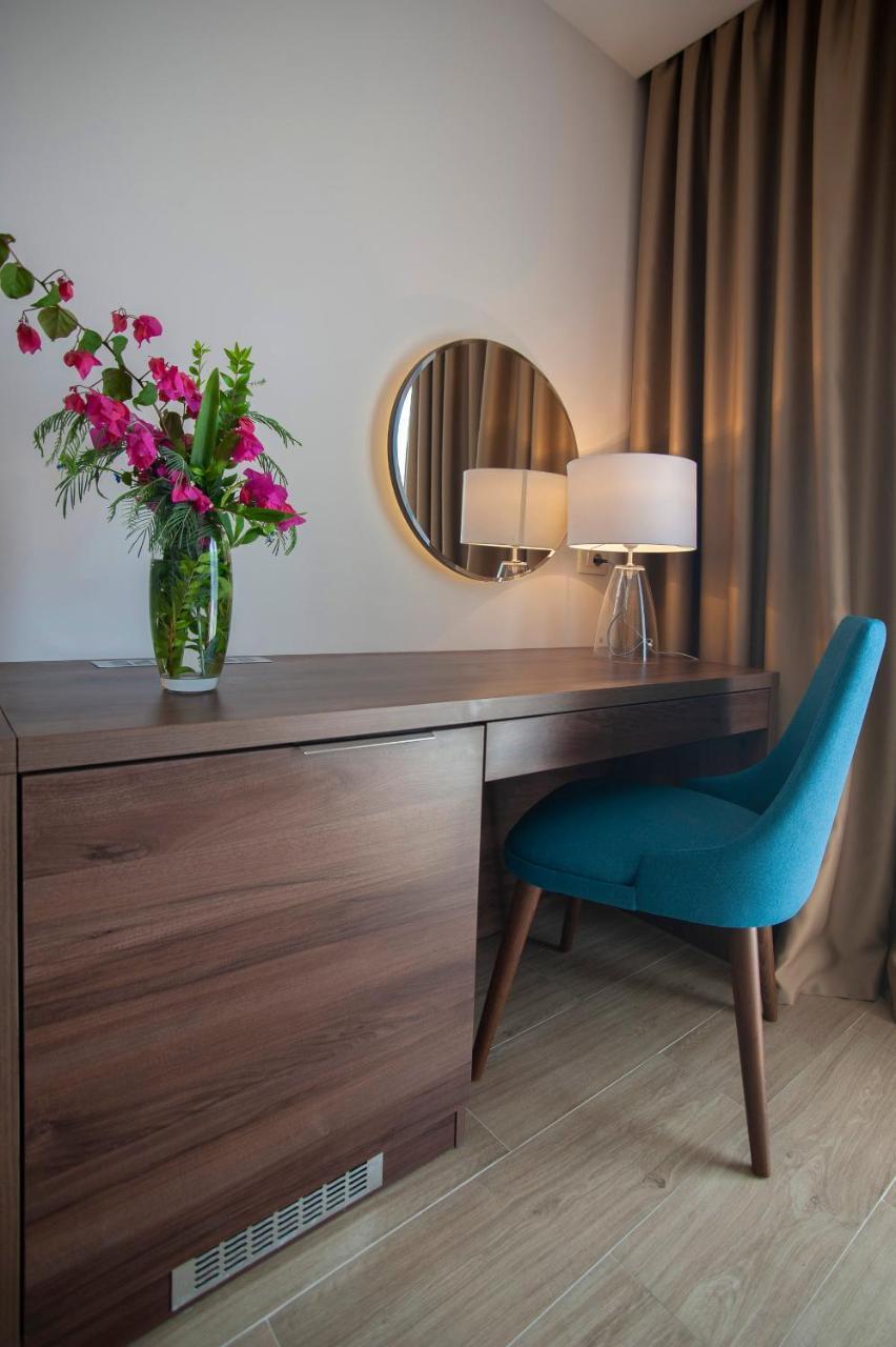 Hotel Twelve By Aycon