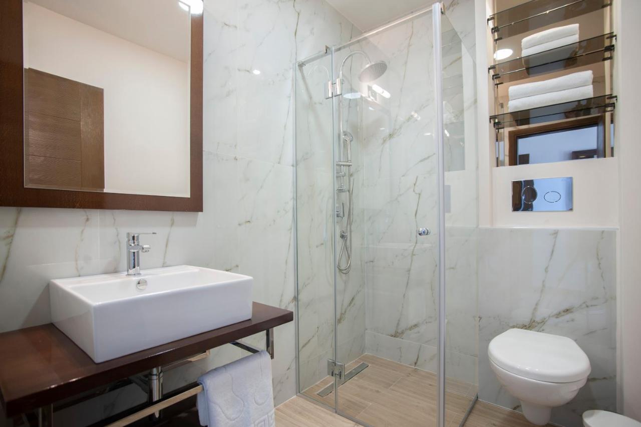 Twelve By Aycon Hotel 4*