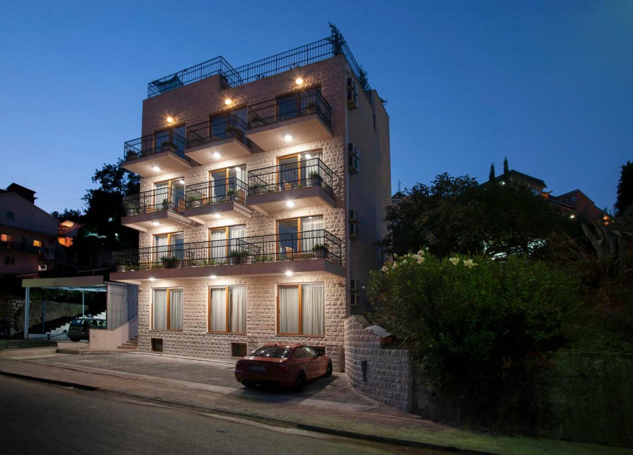 Twelve By Aycon 4* Budva