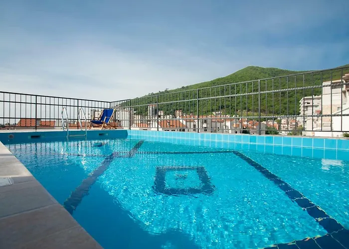 Hotel Twelve
